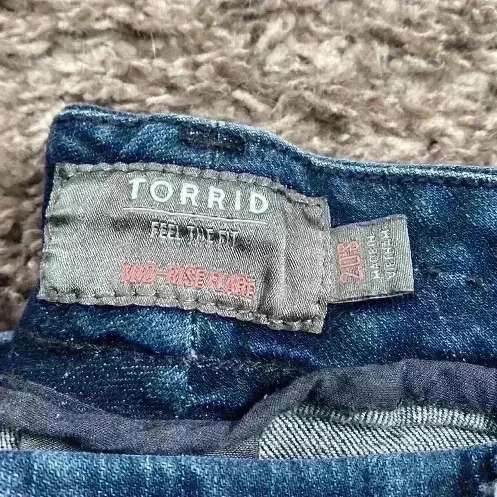 Torrid super stretch flare jeans; size 20S - Picture 2 of 3